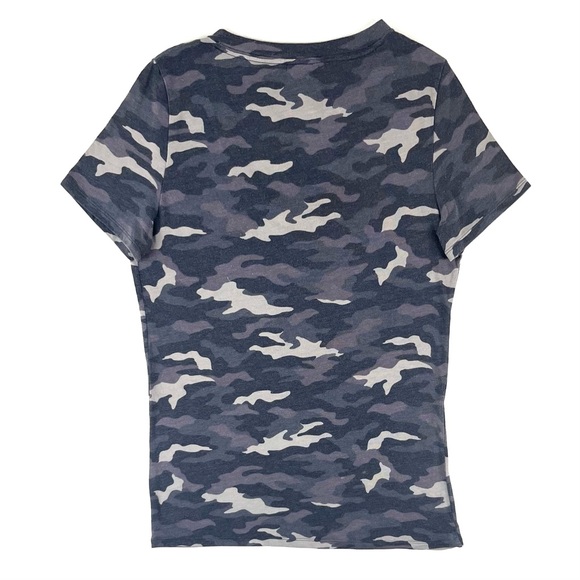 PINK Victoria’s Secret Grey Camouflage V-Neck Essentials Tee - Picture 4 of 9